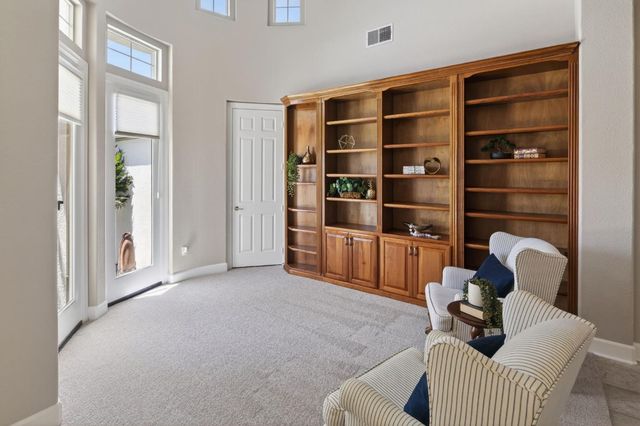2209 Lamplight Ln, Lincoln, CA 95648