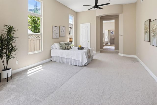 2209 Lamplight Ln, Lincoln, CA 95648
