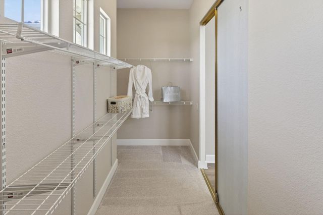 2209 Lamplight Ln, Lincoln, CA 95648