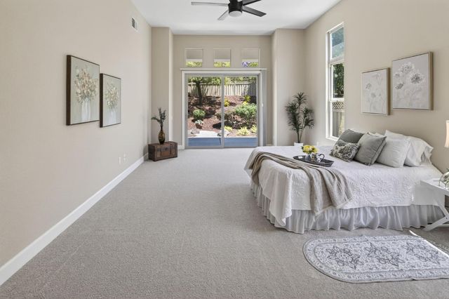 2209 Lamplight Ln, Lincoln, CA 95648