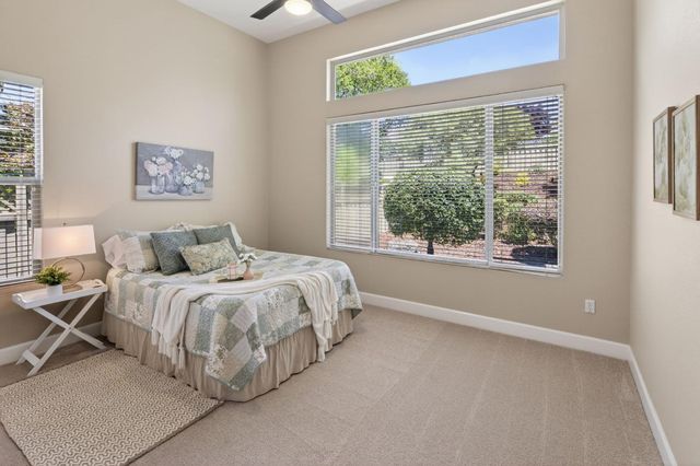 2209 Lamplight Ln, Lincoln, CA 95648