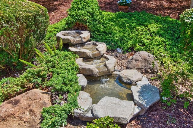 2209 Lamplight Ln, Lincoln, CA 95648