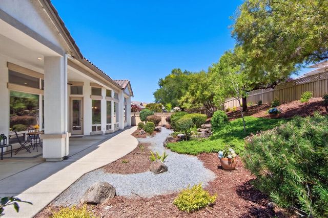 2209 Lamplight Ln, Lincoln, CA 95648