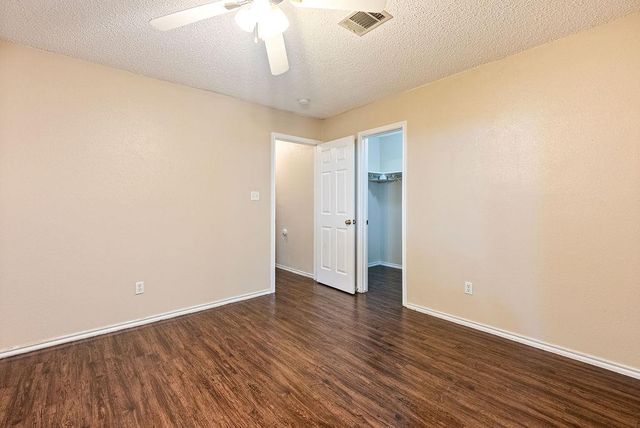 1236 Hughmont DR, Pflugerville, TX 78660