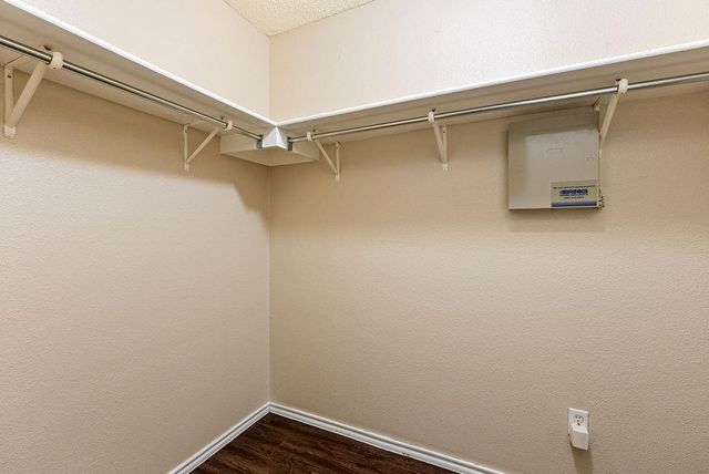 1236 Hughmont DR, Pflugerville, TX 78660