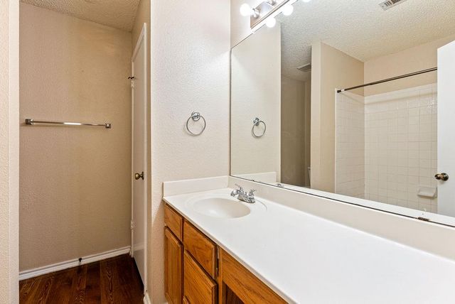 1236 Hughmont DR, Pflugerville, TX 78660