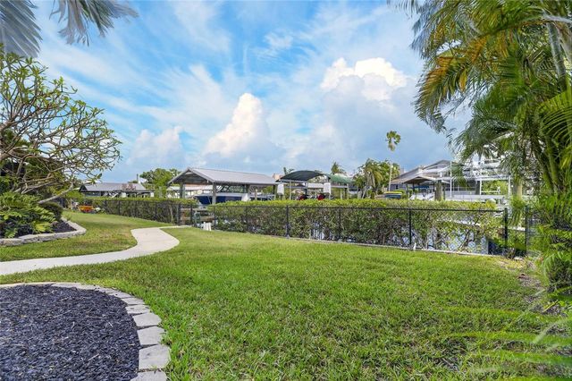 6603 BLACKFIN WAY, Apollo Beach, FL 33572