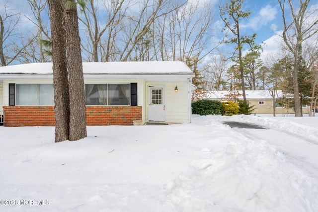 4 A Oregon Drive 4A, Whiting, NJ 08759
