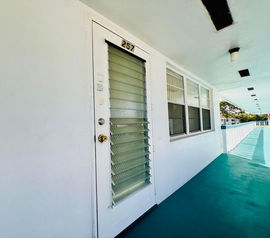 257 Sussex M, West Palm Beach, FL 33417