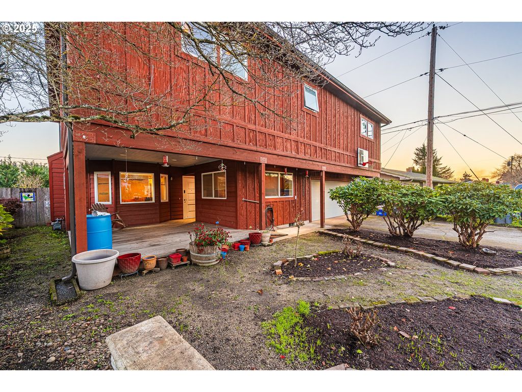 3333 HAYDEN BRIDGE Rd, Springfield, OR 97477