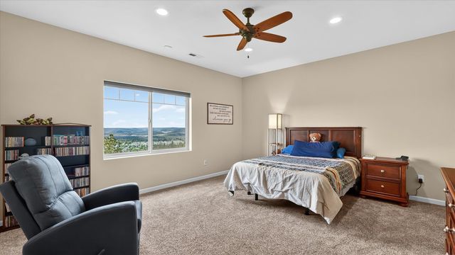 9203 N Scarlet Sky Dr, Spokane, WA 99208