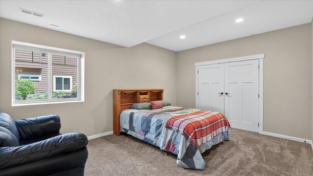 9203 N Scarlet Sky Dr, Spokane, WA 99208