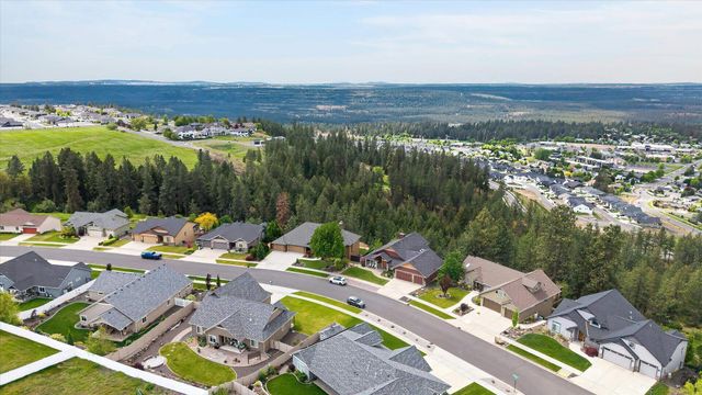 9203 N Scarlet Sky Dr, Spokane, WA 99208