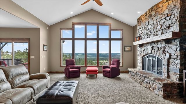 9203 N Scarlet Sky Dr, Spokane, WA 99208