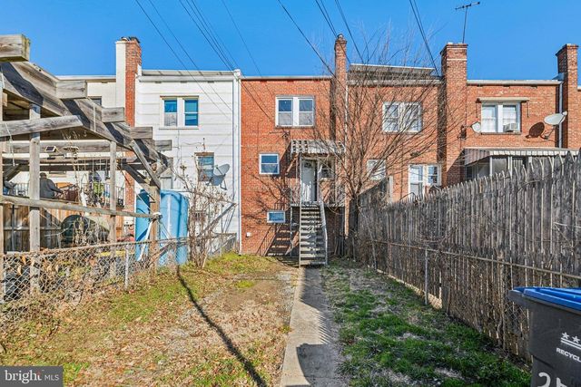 2521 BENNING RD NE, Washington, DC 20002