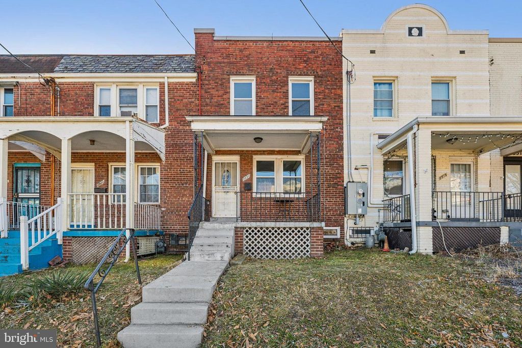 2521 BENNING RD NE, Washington, DC 20002