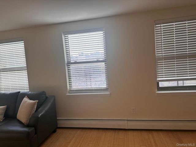 415 E 160th Street, Bronx, NY 10451