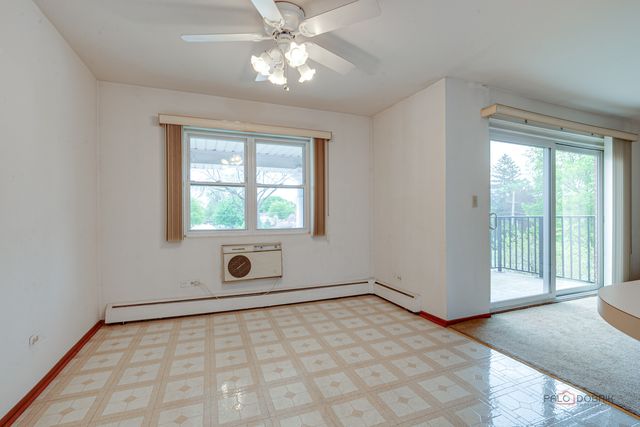 809 E Miner Street 3B, Arlington Heights, IL 60004