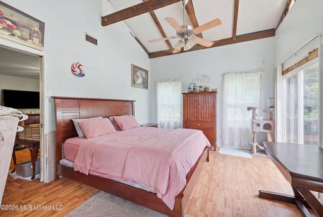 326 Magnolia Avenue, Ocean Springs, MS 39564