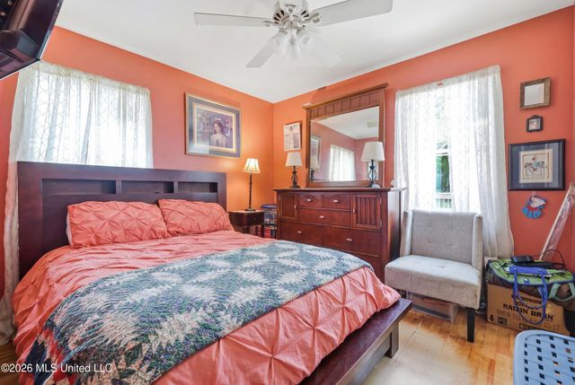 326 Magnolia Avenue, Ocean Springs, MS 39564