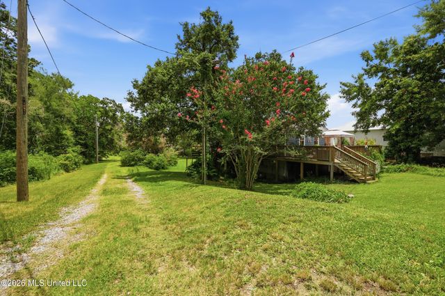 326 Magnolia Avenue, Ocean Springs, MS 39564