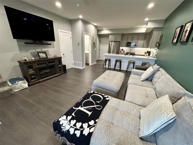 630 SE Westown Parkway, Waukee, IA 50263