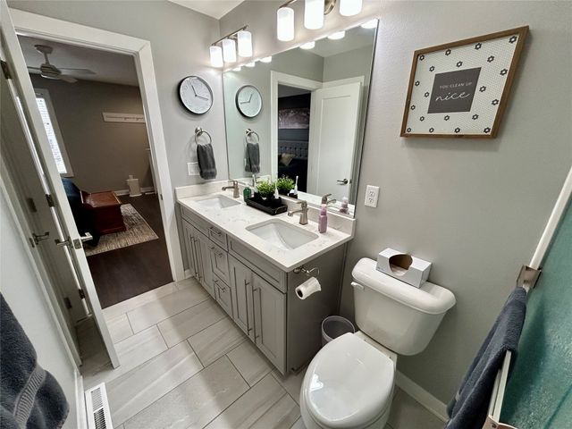 630 SE Westown Parkway, Waukee, IA 50263