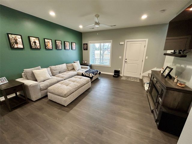 630 SE Westown Parkway, Waukee, IA 50263