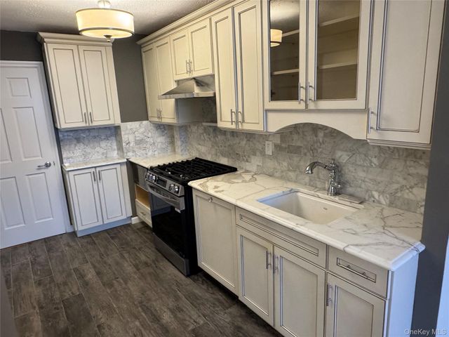 750 Shore Road 1H, Long Beach, NY 11561