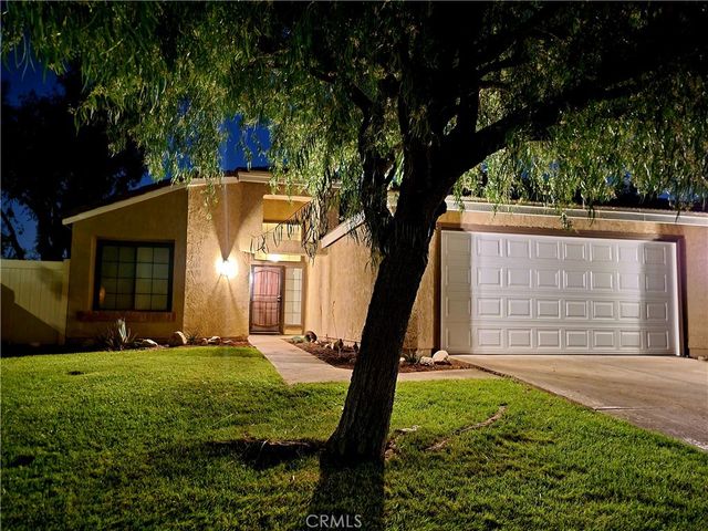 28973 Willow Creek, Highland, CA 92346