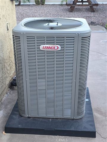 28973 Willow Creek, Highland, CA 92346