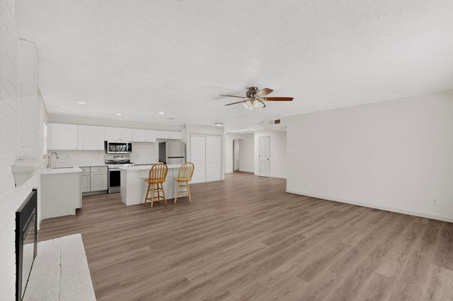 5320 Kettle Road NW, Albuquerque, NM 87120