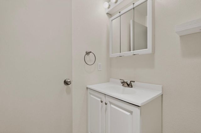 5320 Kettle Road NW, Albuquerque, NM 87120