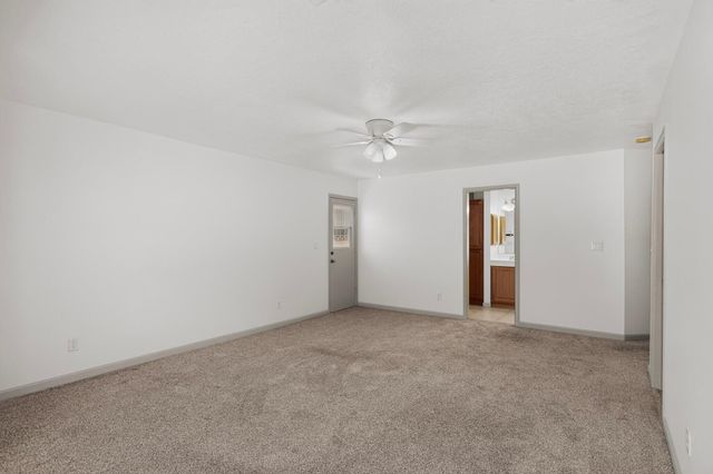5320 Kettle Road NW, Albuquerque, NM 87120