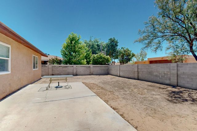 5320 Kettle Road NW, Albuquerque, NM 87120
