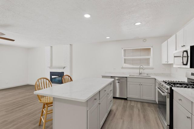 5320 Kettle Road NW, Albuquerque, NM 87120