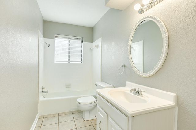 224 Banyan Street, Lake Jackson, TX 77566