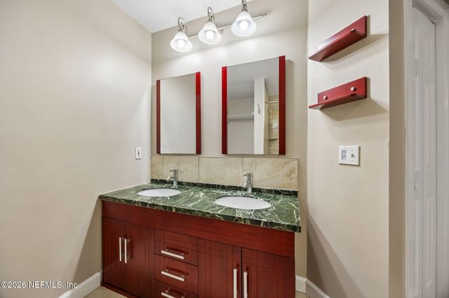 3591 KERNAN Boulevard S 403, Jacksonville, FL 32224