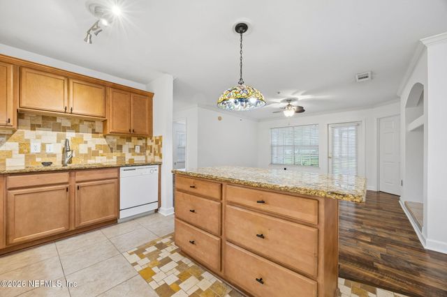 3591 KERNAN Boulevard S 403, Jacksonville, FL 32224