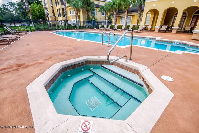 3591 KERNAN Boulevard S 403, Jacksonville, FL 32224