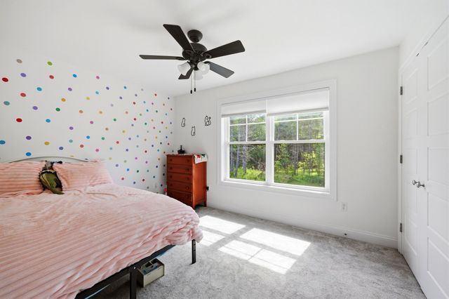 18 Woodland Ln, Belchertown, MA 01007