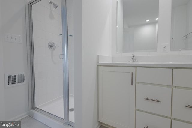 25 NYMPH RD, Inwood, WV 25428