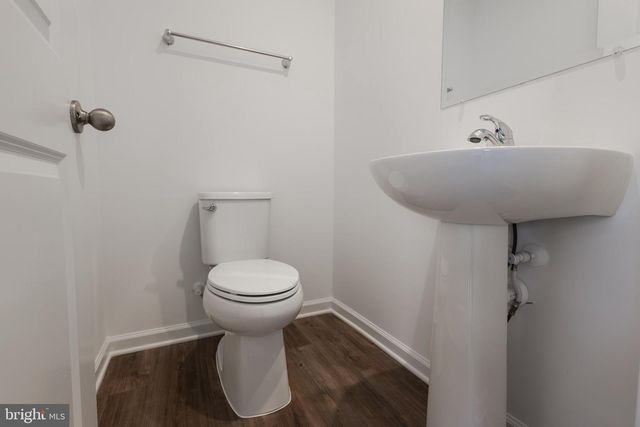 25 NYMPH RD, Inwood, WV 25428