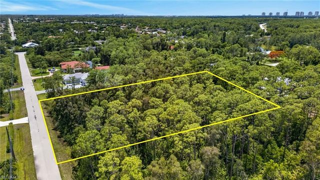 24376 Melaine LN, Bonita Springs, FL 34135