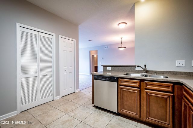 4920 KEY LIME Drive, 207, Jacksonville, FL 32256