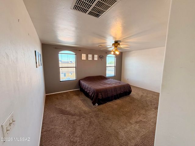 8025 W Sunfire Drive, Tucson, AZ 85743