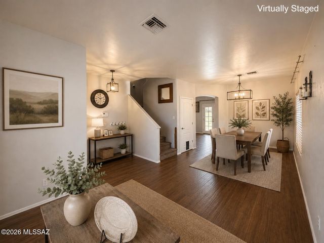 8025 W Sunfire Drive, Tucson, AZ 85743