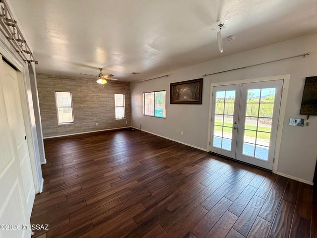 8025 W Sunfire Drive, Tucson, AZ 85743