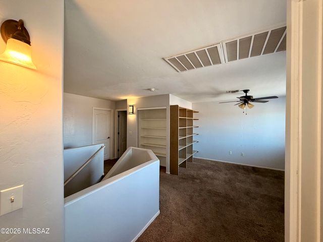 8025 W Sunfire Drive, Tucson, AZ 85743