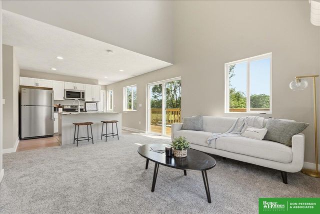 506 Hidden Meadows Drive, Fremont, NE 68025